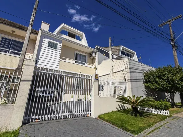 Sobrado 3 quartos e 1 banheiro, à venda, no bairro Novo Mundo em Curitiba