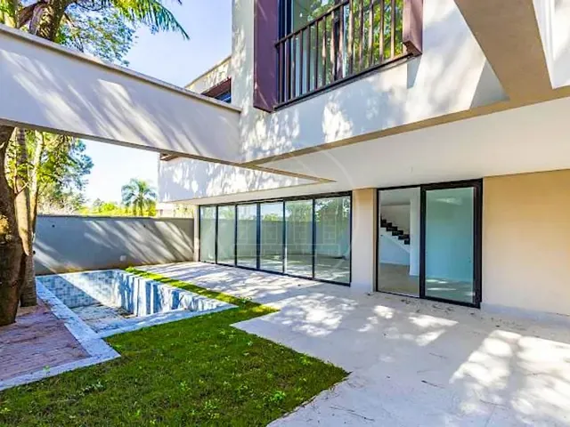 Sobrado com 584m² 4 quartos e 5 banheiros, à venda, no bairro Jardim Cordeiro em São Paulo