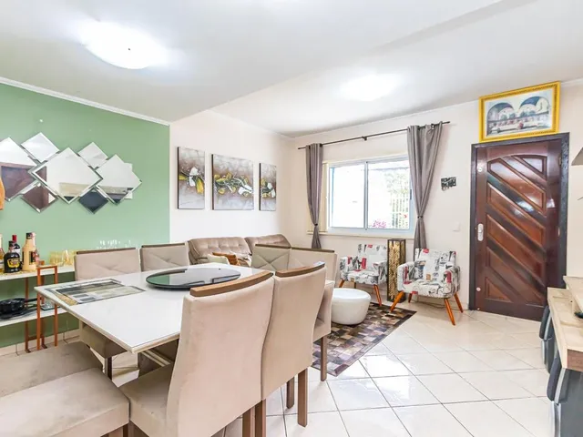 Sobrado com 101m² 3 quartos e 3 banheiros, à venda, no bairro Campo Comprido em Curitiba