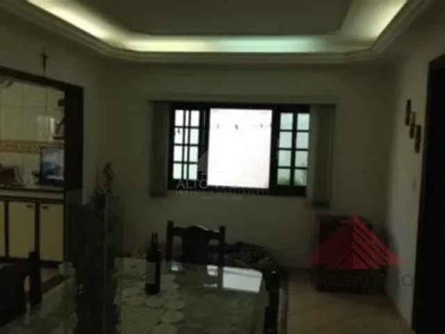 Sobrado com 100m² 4 quartos e 2 banheiros, à venda, no bairro Jardim Araguaia em Mauá