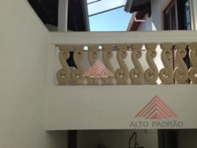 Sobrado com 100m² 4 quartos e 2 banheiros, à venda, no bairro Jardim Araguaia em Mauá