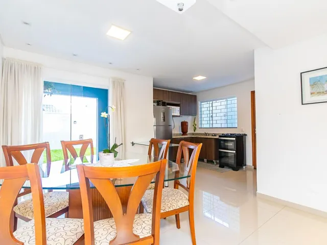 Casa 3 quartos e 3 banheiros, à venda, no bairro Campo Comprido em Curitiba