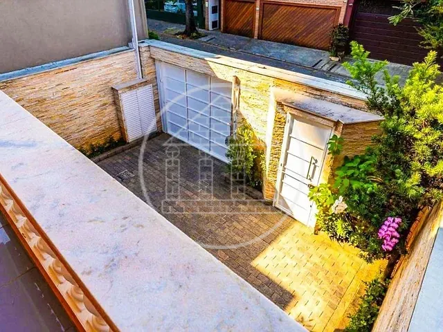 Sobrado com 220m² 4 quartos e 5 banheiros, à venda, no bairro Jardim Paulistano em São Paulo