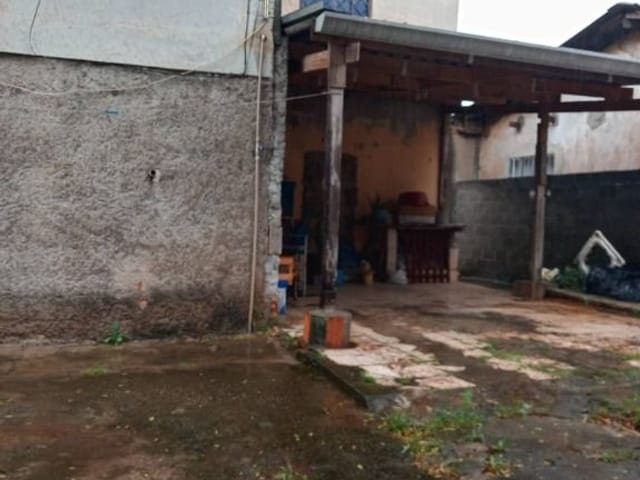 Sobrado com 250m² 4 quartos e 2 banheiros, à venda, no bairro Veloso em Osasco
