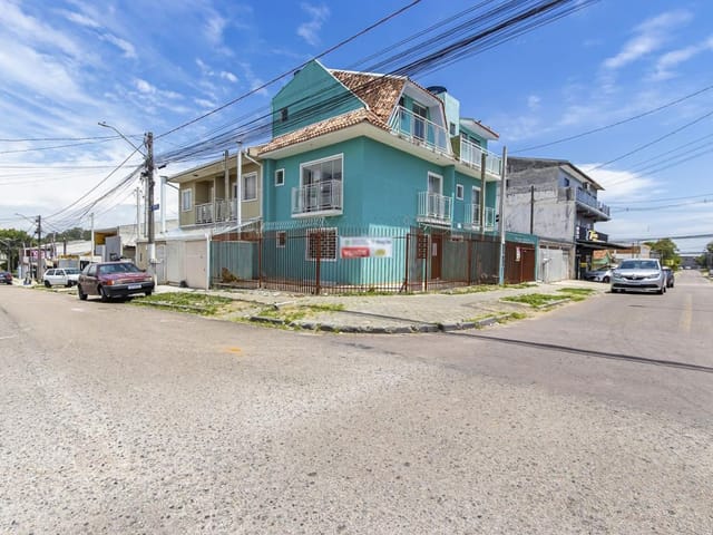 Sobrado com 63m² 2 quartos e 3 banheiros, à venda, no bairro Tatuquara em Curitiba