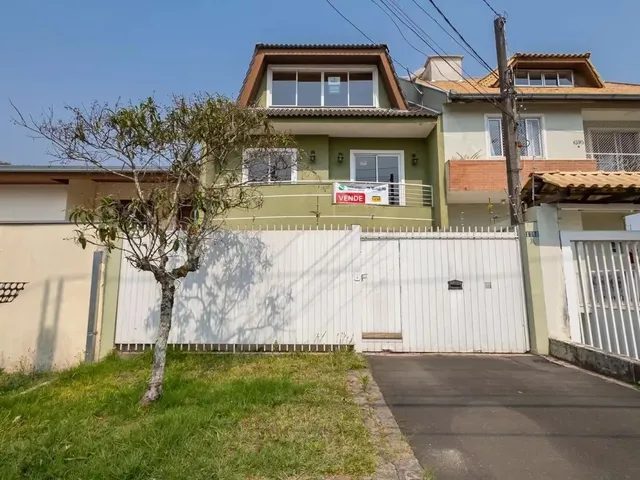 Sobrado 3 quartos e 4 banheiros, à venda, no bairro Pilarzinho em Curitiba