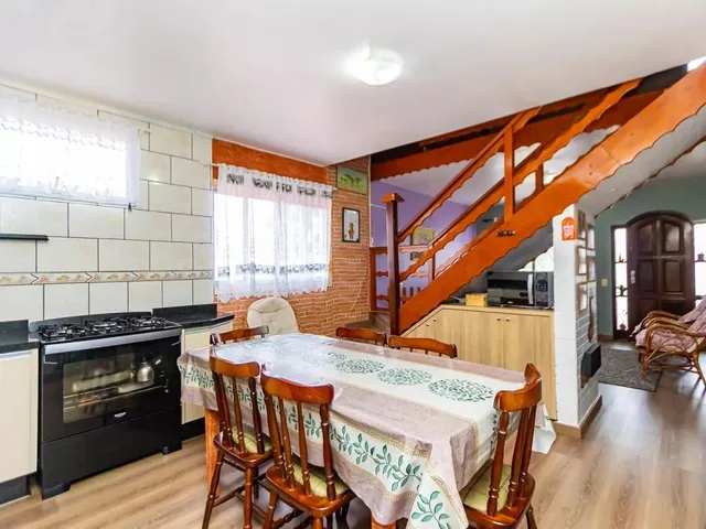 Sobrado com 456m² 4 quartos e 2 banheiros, à venda, no bairro Del Rey em São José Dos Pinhais