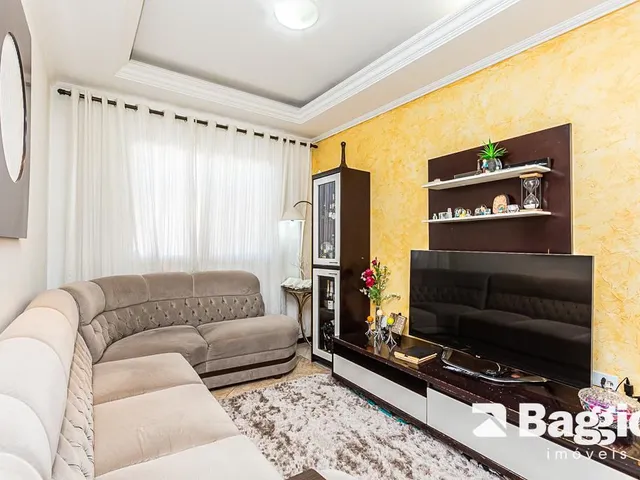 Casa com 204m² 3 quartos e 3 banheiros, à venda, no bairro Orleans em Curitiba
