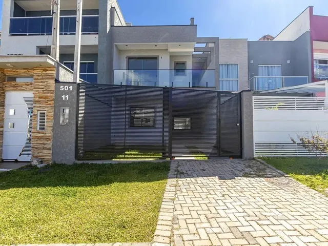 Casa 3 quartos e 3 banheiros, à venda, no bairro Campo Comprido em Curitiba