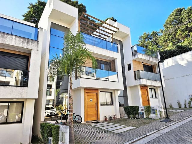 Sobrado com 103m² 3 quartos e 3 banheiros, à venda, no bairro Parque Rincao em Cotia