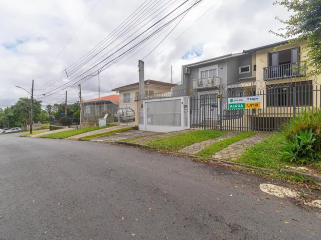 Sobrado 3 quartos e 4 banheiros, para alugar, no bairro Pilarzinho em Curitiba