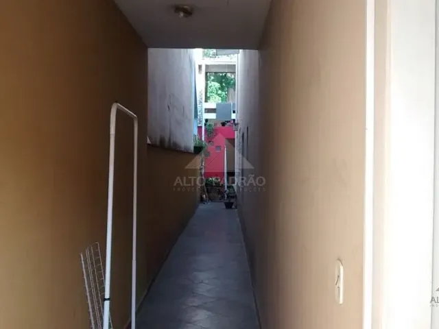 Sobrado com 100m² 3 quartos e 1 banheiro, à venda, no bairro Parque São Vicente em Mauá