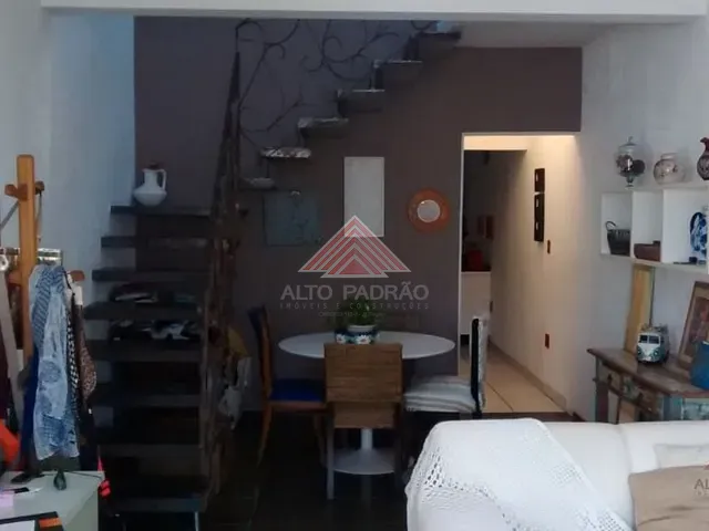 Sobrado com 100m² 3 quartos e 1 banheiro, à venda, no bairro Parque São Vicente em Mauá