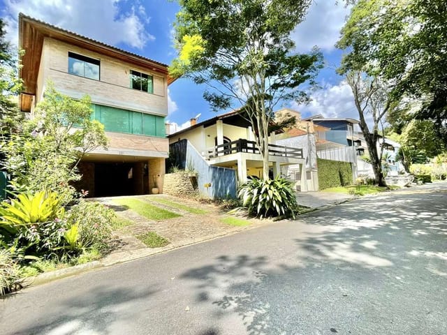 Foto do Sobrado - Sobrado com 4 dormitórios para alugar, 350 m² por R$ 9.257,00/mês - Jardim das Flores - Cotia/SP | Pitale Imóveis Ltda.