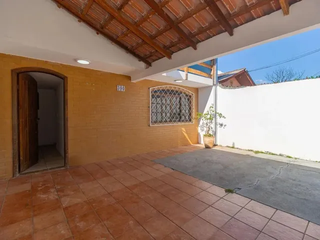 Casa 3 quartos e 2 banheiros, para alugar, no bairro Cidade Industrial em Curitiba