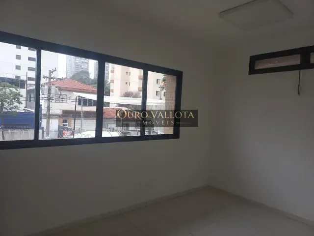Sobrado para alugar, no bairro Vila Azevedo em São Paulo