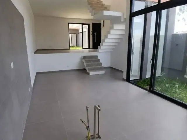 Sobrado com 159m² 3 quartos e 3 banheiros, à venda, no bairro Pilarzinho em Curitiba