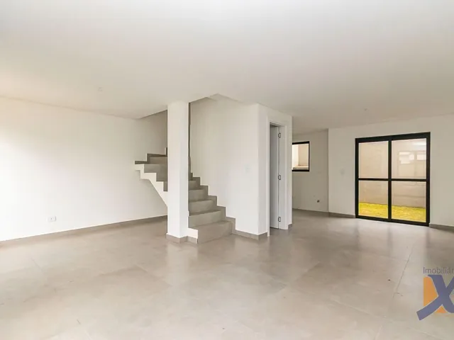Casa com 90m² 3 quartos e 2 banheiros, à venda, no bairro Xaxim em Curitiba