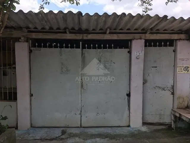 Sobrado com 288m², à venda, no bairro Chácara Maria Francisca em Mauá