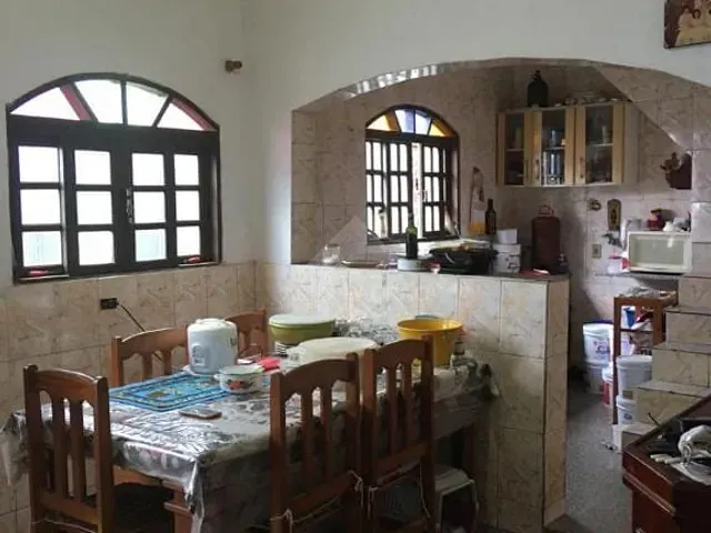 Sobrado com 288m², à venda, no bairro Chácara Maria Francisca em Mauá