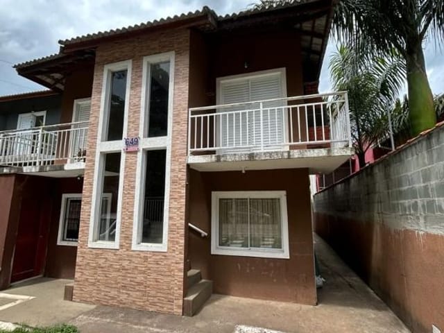Sobrado com 127m² 2 quartos e 1 banheiro, à venda, no bairro Paisagem Casa Grande em Cotia