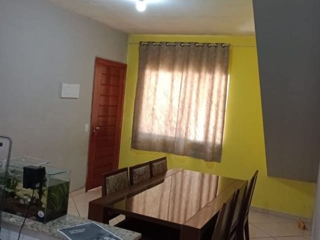 Sobrado com 127m² 2 quartos e 1 banheiro, à venda, no bairro Paisagem Casa Grande em Cotia