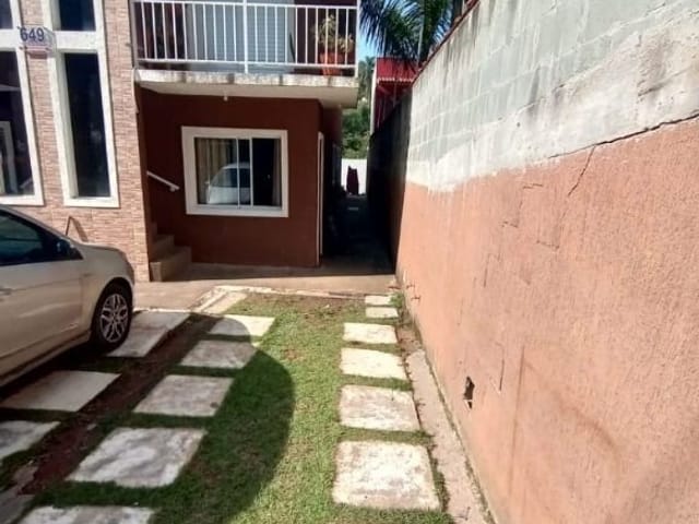 Sobrado com 127m² 2 quartos e 1 banheiro, à venda, no bairro Paisagem Casa Grande em Cotia