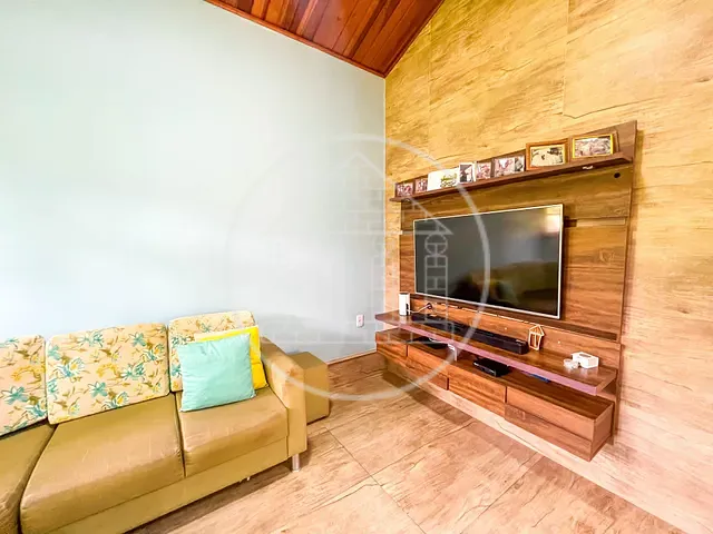 Sobrado com 600m² 5 quartos e 6 banheiros, à venda, no bairro Loteamento Chacaras Embu-Guacu em Embu-Guaçu