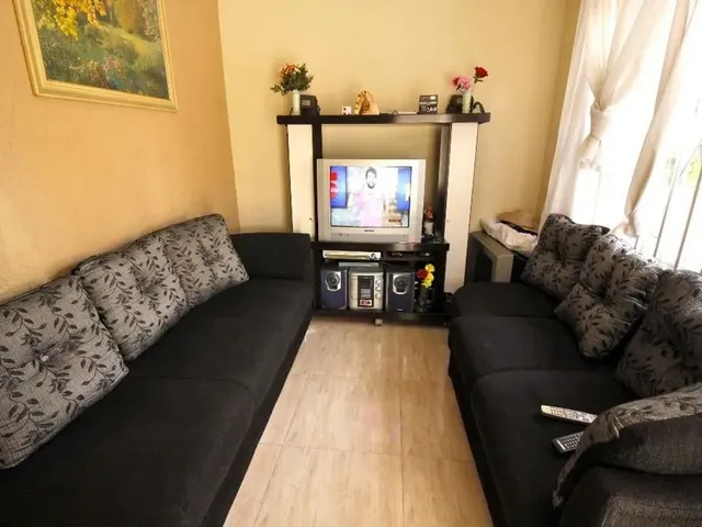Casa 3 quartos e 2 banheiros, à venda, no bairro Sítio Cercado em Curitiba