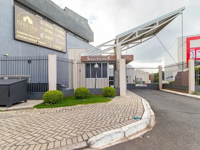 Sobrado 3 quartos e 3 banheiros, à venda, no bairro Xaxim em Curitiba