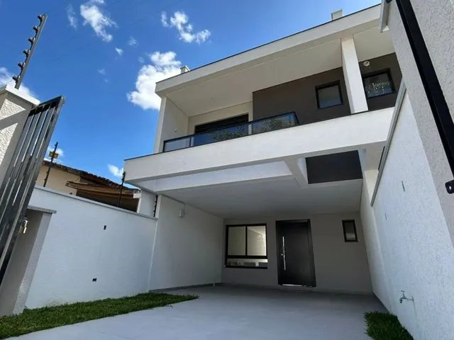 Sobrado 3 quartos e 8 banheiros, à venda, no bairro Jardim Social em Curitiba