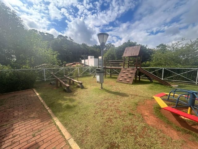 Sobrado com 153m² 3 quartos e 3 banheiros, à venda, no bairro Paisagem Renoir em Cotia