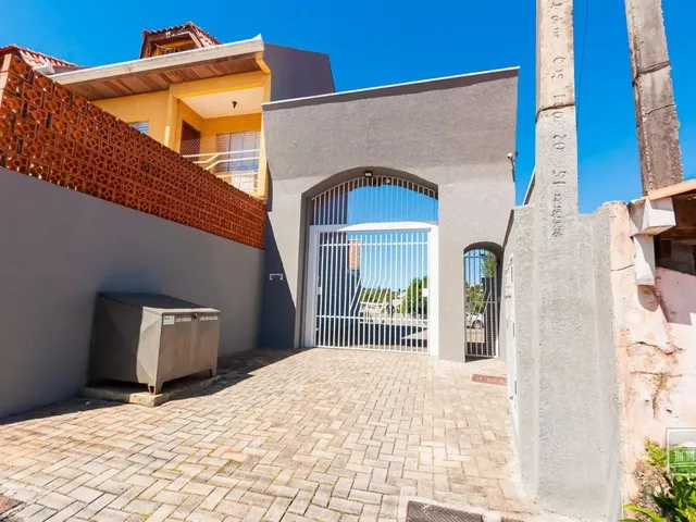 Casa 3 quartos e 2 banheiros, à venda, no bairro Pilarzinho em Curitiba