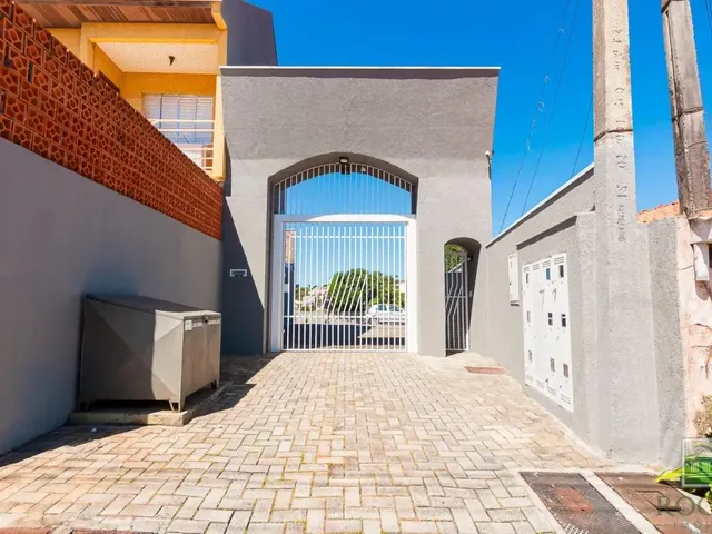 Casa 3 quartos e 2 banheiros, à venda, no bairro Pilarzinho em Curitiba