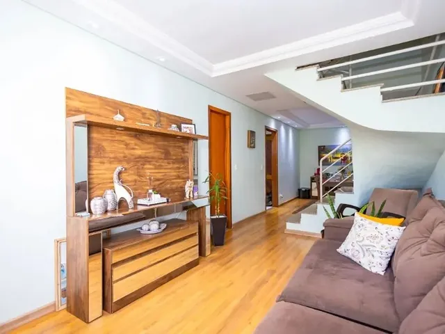 Casa com 215m² 3 quartos e 3 banheiros, à venda, no bairro Pilarzinho em Curitiba