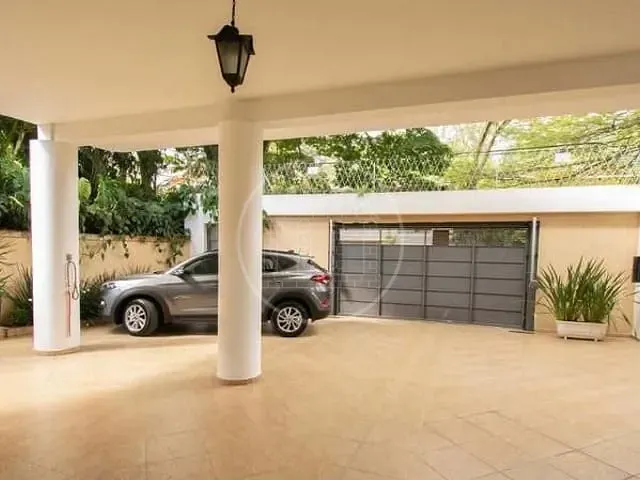 Sobrado com 600m² 4 quartos e 4 banheiros, à venda, no bairro Jardim Marajoara em São Paulo