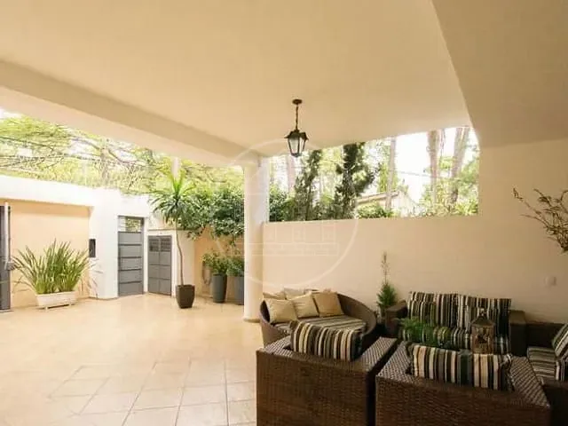 Sobrado com 600m² 4 quartos e 4 banheiros, à venda, no bairro Jardim Marajoara em São Paulo