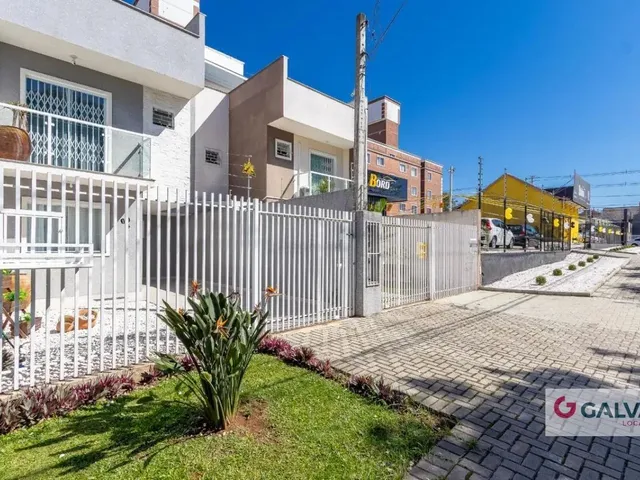 Sobrado 3 quartos e 3 banheiros, para alugar, no bairro Alto Boqueirão em Curitiba