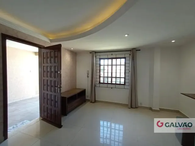 Sobrado 2 quartos e 3 banheiros, para alugar, no bairro Atuba em Curitiba