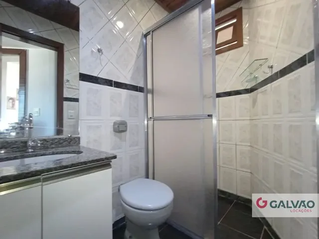 Casa 2 quartos e 3 banheiros, para alugar, no bairro Atuba em Curitiba