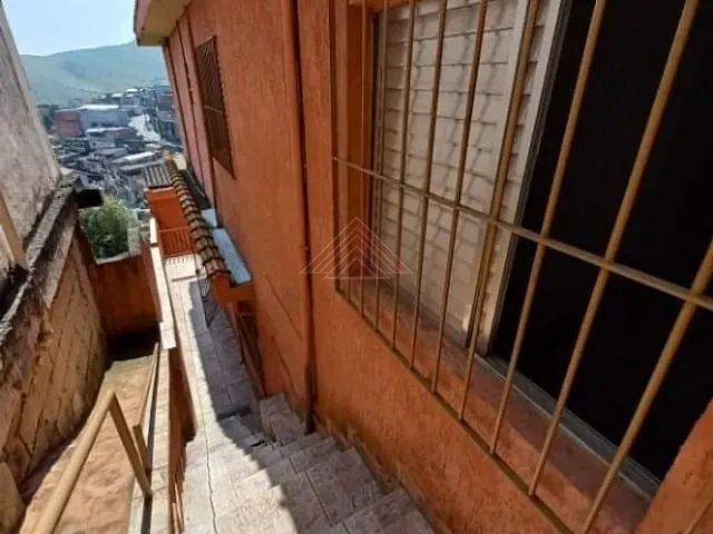 Sobrado com 125m² 3 quartos e 2 banheiros, à venda, no bairro Vila Feital em Mauá