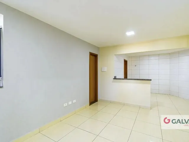 Sobrado 3 quartos e 1 banheiro, para alugar, no bairro Cajuru em Curitiba