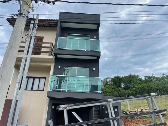 Sobrado com 144m² 3 quartos e 3 banheiros, à venda, no bairro Parque Frondoso em Cotia