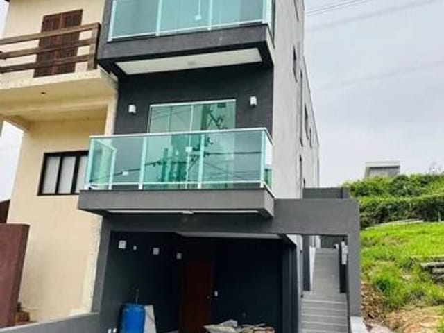Sobrado com 144m² 3 quartos e 3 banheiros, à venda, no bairro Parque Frondoso em Cotia