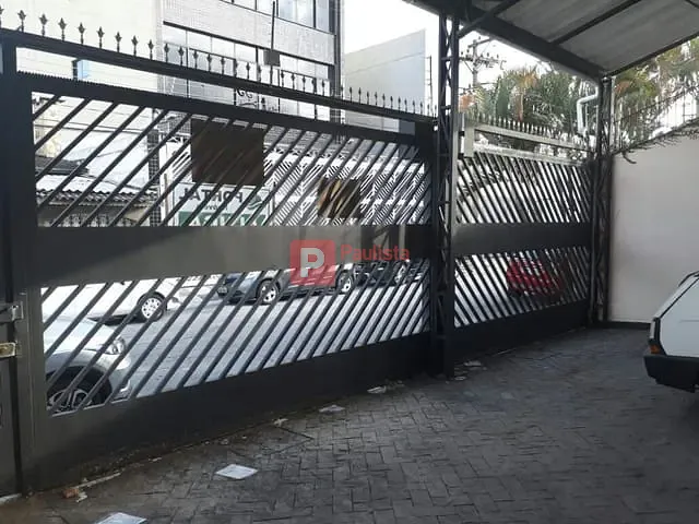 Sobrado com 250m², à venda ou para alugar, no bairro Sabará em São Paulo