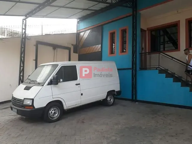 Sobrado com 250m², à venda ou para alugar, no bairro Sabará em São Paulo
