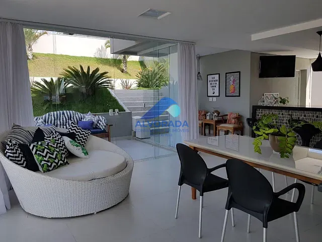 Sobrado com 900m² 4 quartos e 5 banheiros, à venda, no bairro Condomínio Reserva do Paratehy em São José dos Campos