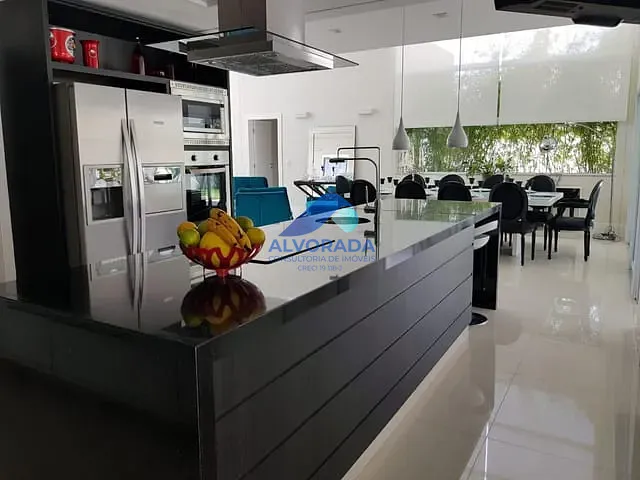 Sobrado com 900m² 4 quartos e 5 banheiros, à venda, no bairro Condomínio Reserva do Paratehy em São José dos Campos