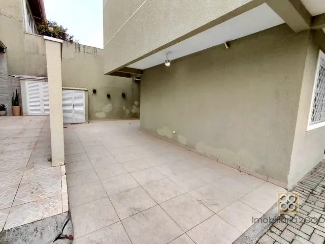 Sobrado 3 quartos e 2 banheiros, para alugar, no bairro Boqueirão em Curitiba