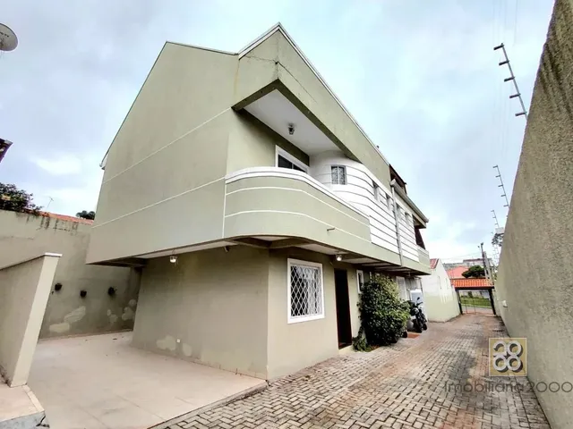 Sobrado 3 quartos e 2 banheiros, para alugar, no bairro Boqueirão em Curitiba